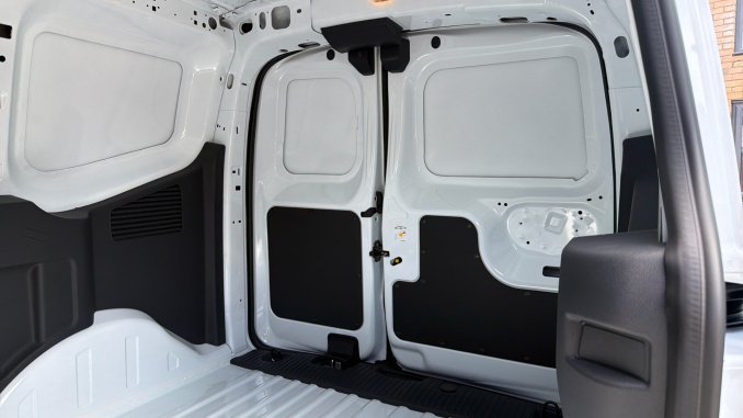 Ford Transit Courier Diesel 1.5 EcoBlue Trend Van - Image 14